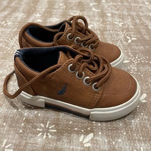 Toddler Nautica dress shoes Size 5